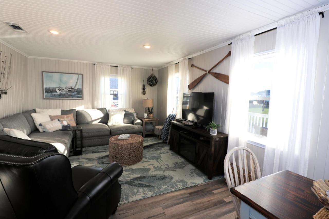 One-Of-A-Kind Beach Home With Lounge Bar Game Room กาลเวสตัน ภายนอก รูปภาพ