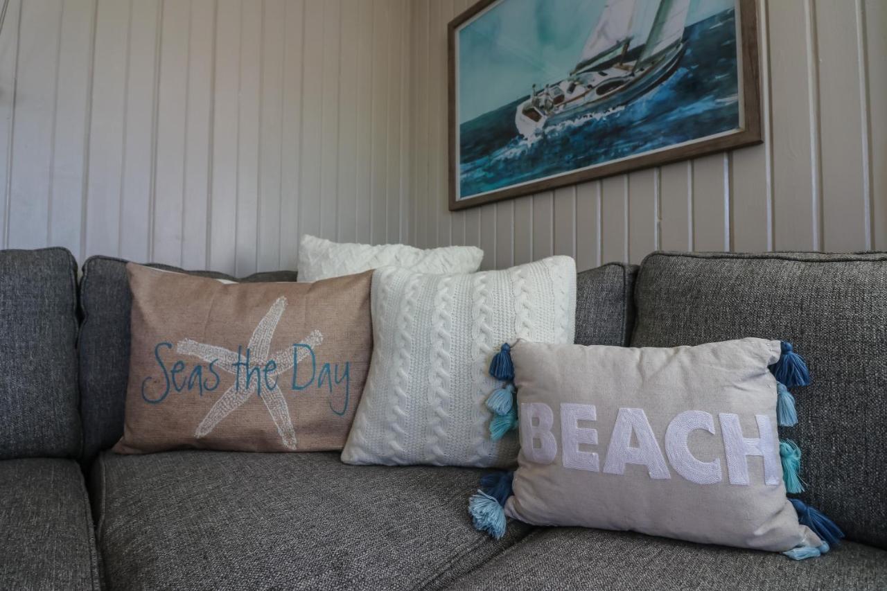 One-Of-A-Kind Beach Home With Lounge Bar Game Room กาลเวสตัน ภายนอก รูปภาพ