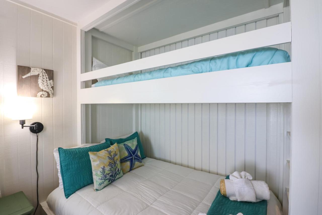 One-Of-A-Kind Beach Home With Lounge Bar Game Room กาลเวสตัน ภายนอก รูปภาพ